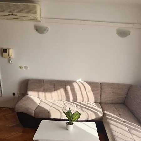 Ljubav 아파트 마카르스카